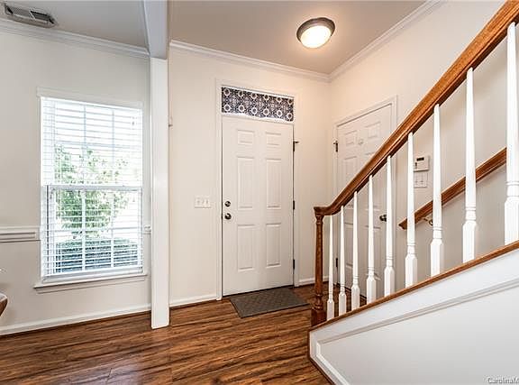 3rd image of 328 Dusk Dr #328