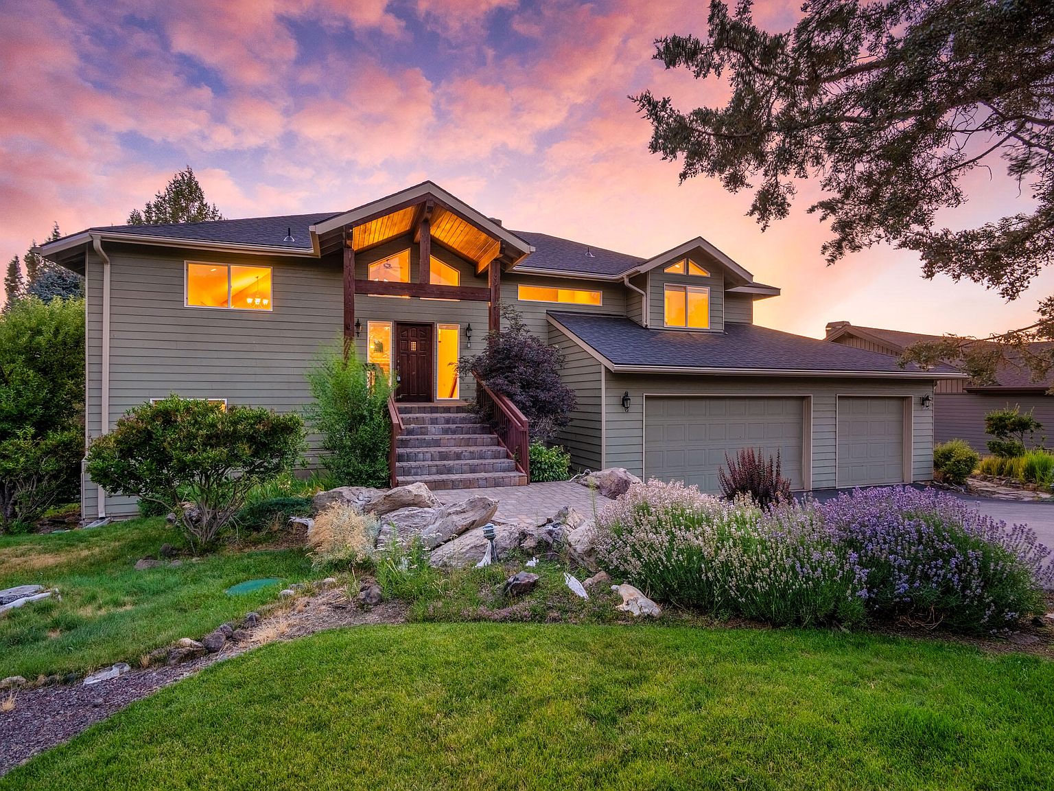 1927 Mountain Quail Dr
