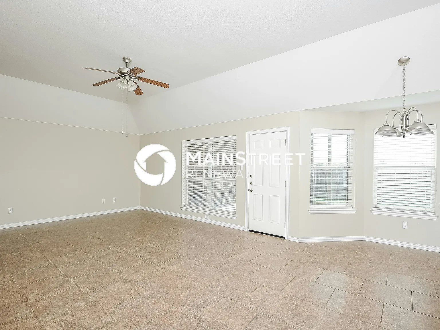 117 Currie Ct — Photo 4