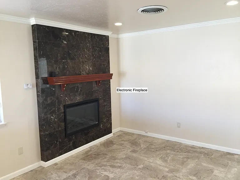 425 Peg St — Photo 10