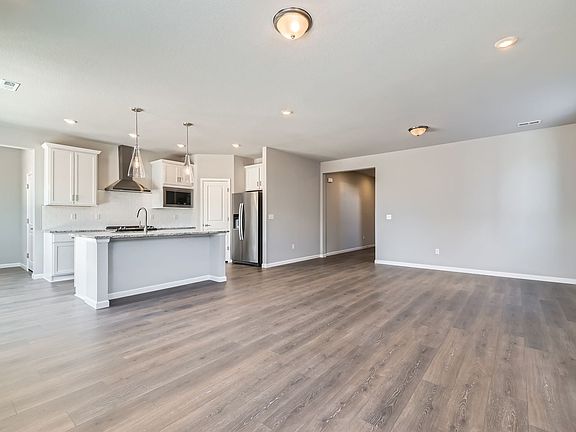 4th image of 772 Sunflower Dr