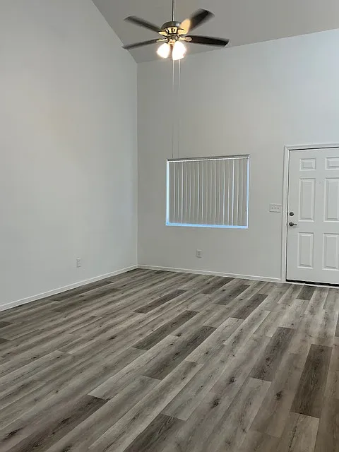 3 bed, 2.5 bath, 1200 sqft, $1,849 — Photo 4