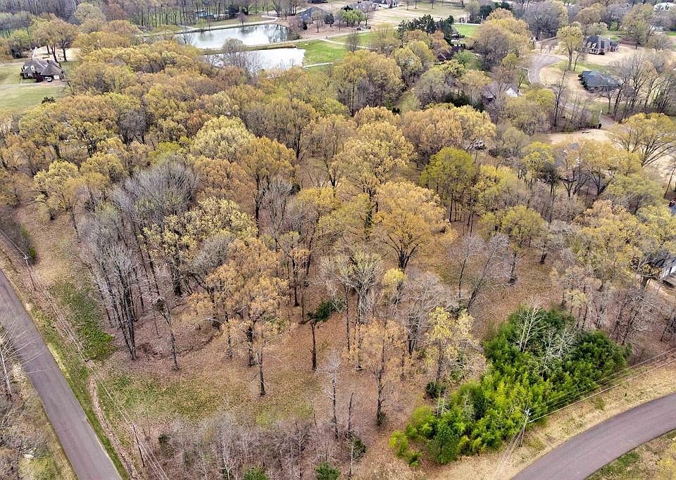 1st image of 470 Hickory Woods Ln #27
