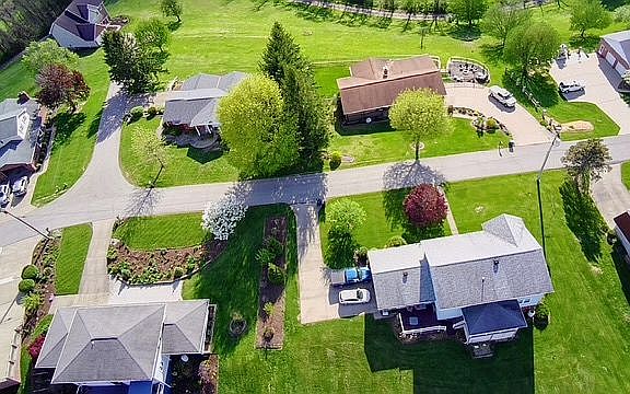 4th image of 1913 Green Hills Dr