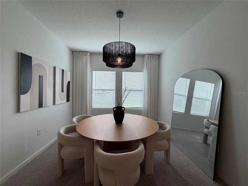 4 bed, 2.0 bath, 1802 sqft, $2,750 — Photo 4