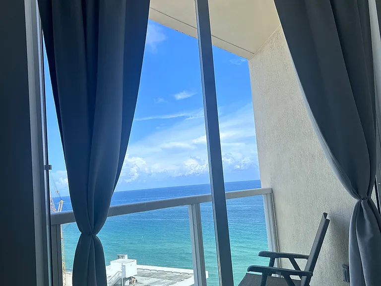 Collins Ave — Photo 49