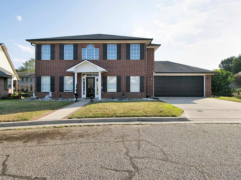 1st image of 204 Millpond Dr