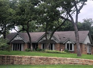 1525 Schumac Ln, Bedford, TX 76022