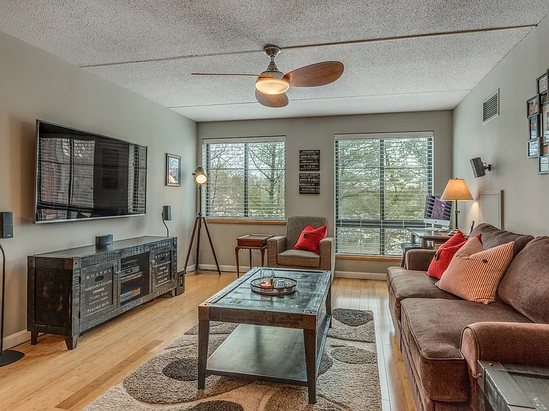 200 Ledgewood Dr #209 — Photo 14
