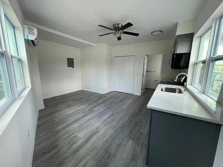 219 S Grandview Ave — Photo 48