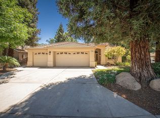 2125 E Warwick Ave, Fresno, CA 93720