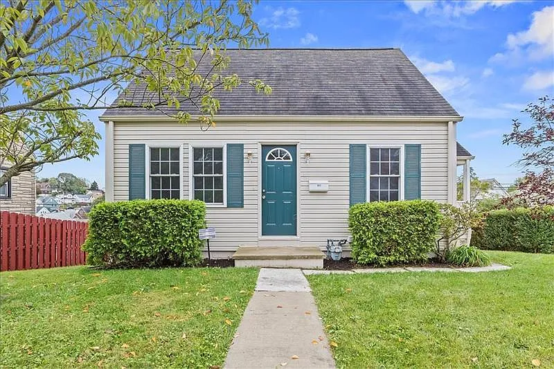 941 Josephine St photo 1