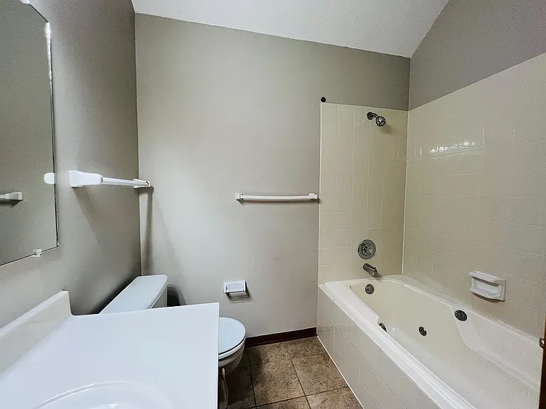 5819 N 127th Avenue Cir — Photo 26