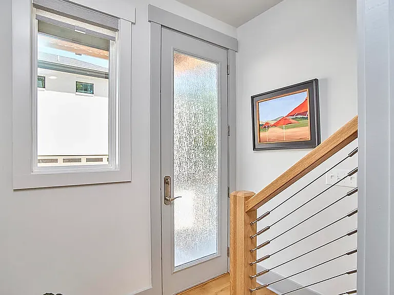 Studio, 500 sqft, $1,495 — Photo 2