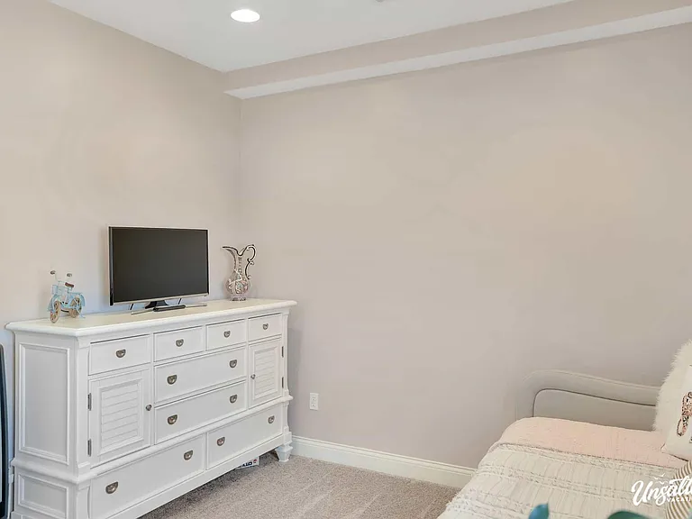 19 W Savidge St #29 — Photo 22