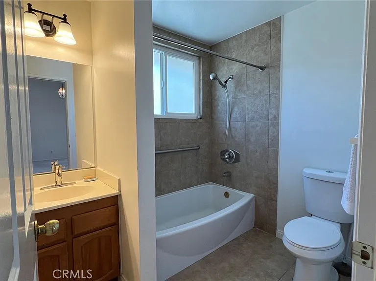 1037 Sunset Blvd #C — Photo 9