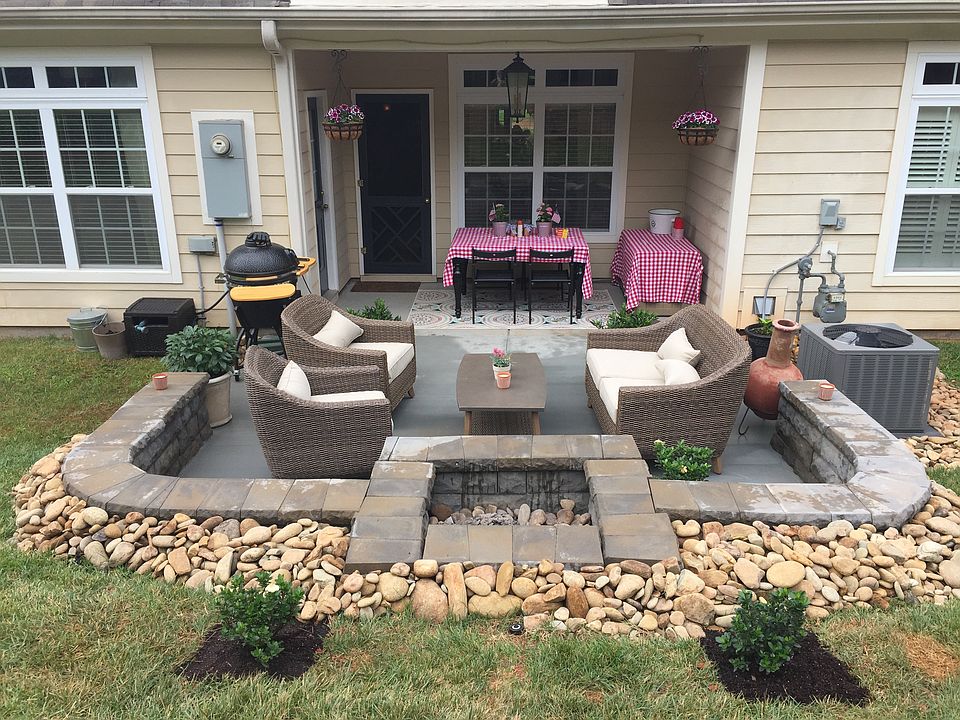2nd image of 8428 Loxton Cr