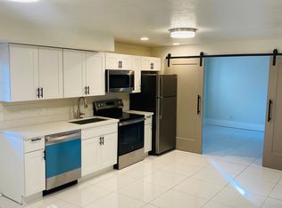1136 N Fairway Cir, Farmington, UT 84025