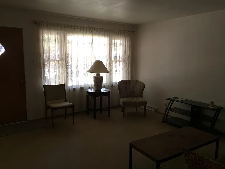 630 Notre Dame Ave — Photo 7