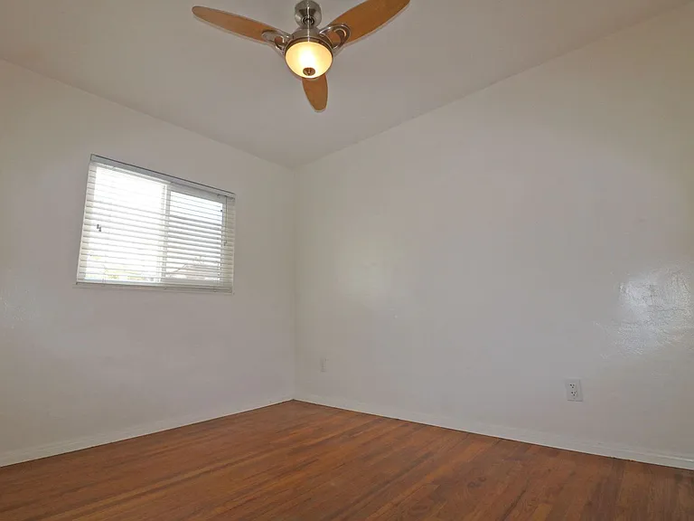 4746-4756 1/2 Point Loma Ave — Photo 9
