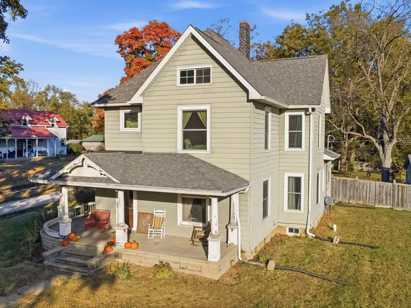 121 N Harvey St, Linden, IN 47955