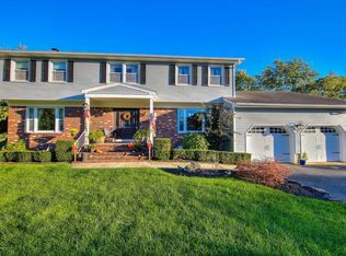 14 Kimberly Dr, Ocean, NJ 07712