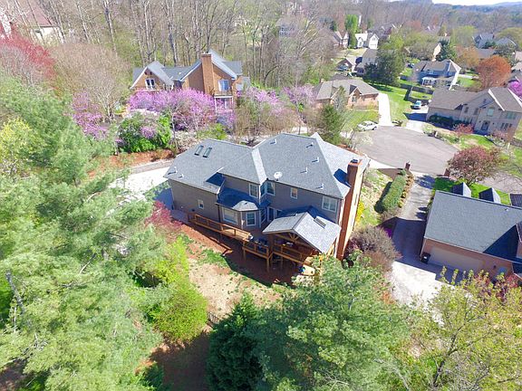 4th image of 1204 Harper Pl