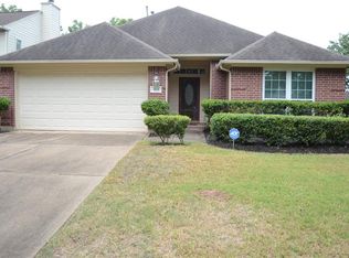 4818 Sunshine Dr, Sugar Land, TX 77479