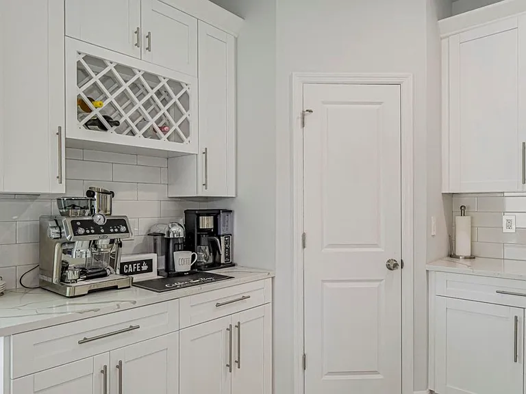 3010 Eldron Blvd SE — Photo 11