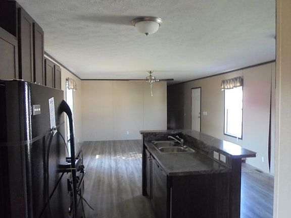 2nd image of 3323 Iowa St Lot 549