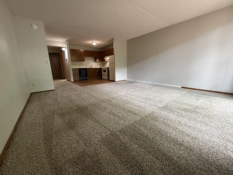 Creek Point Apartments — Photo 20