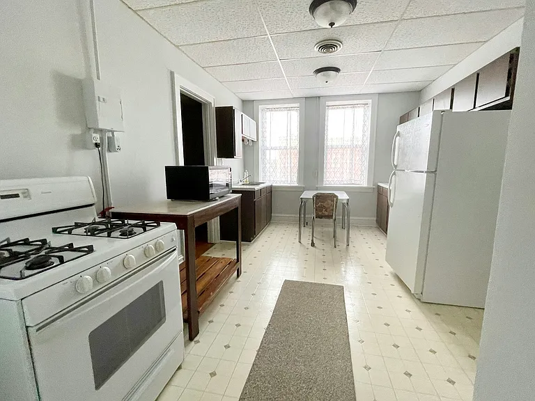 1 S Minnesota St #3 — Photo 3