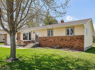 115 Sunrise Ln, Fall River, WI 53932