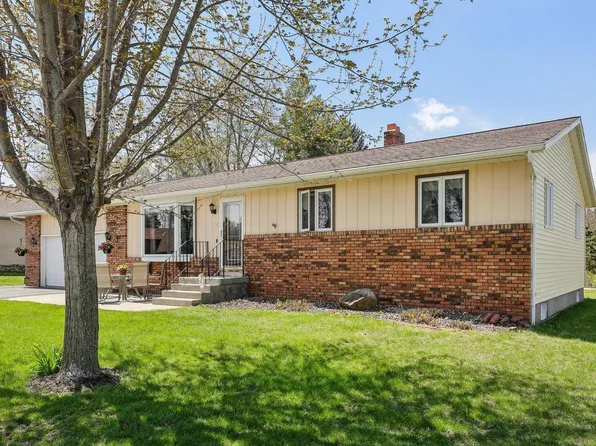 115 Sunrise LANE, Fall River, WI 53932