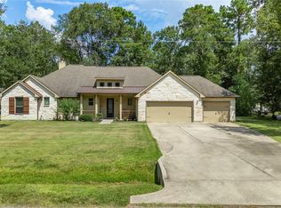 26806 Winding River Trl, Huffman, TX 77336