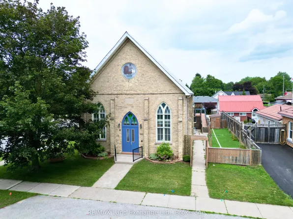 641 Market St, Saugeen Shores, ON N0H 2C3