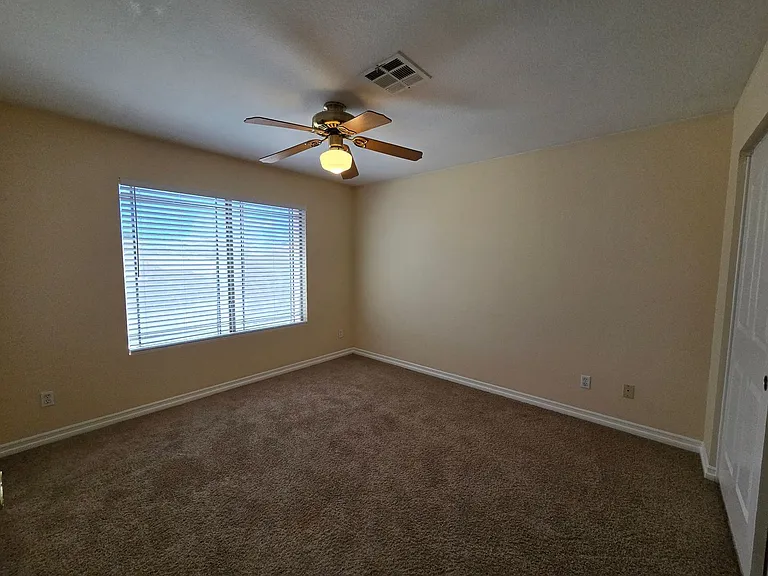 8244 W Gilmore Ave — Photo 42