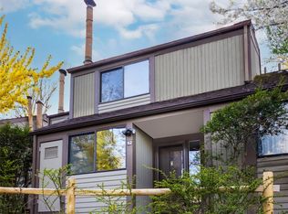 52 Round Hill Rd, Dobbs Ferry, NY 10522