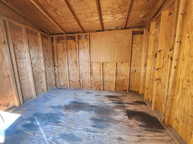 492 S Dover Ave — Photo 22