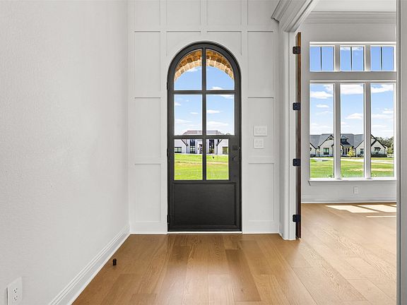 5th image of 4000 Estancia Ct