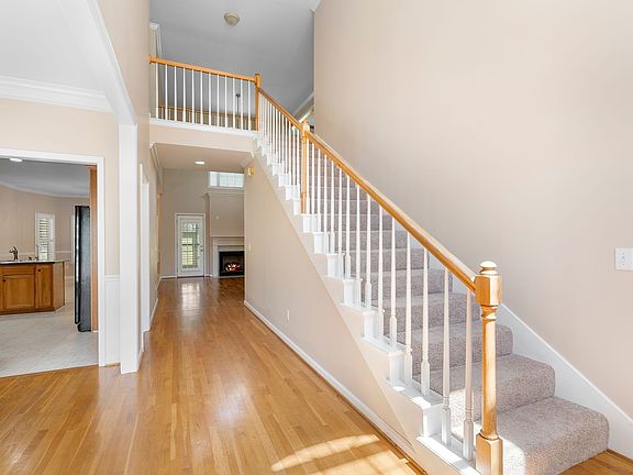4th image of 1034 Ridglea Dr