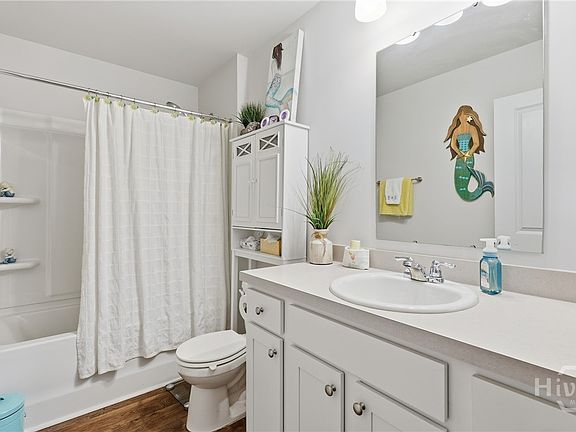 5th image of 112 Cotton Bluff Court
