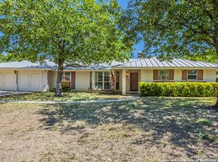 441 Spaceway Dr, Windcrest, TX 78239