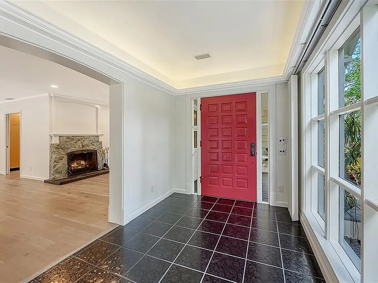 1770 S Oval Dr — Photo 5