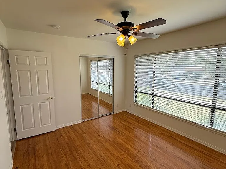 10866 Gerald Ave — Photo 19