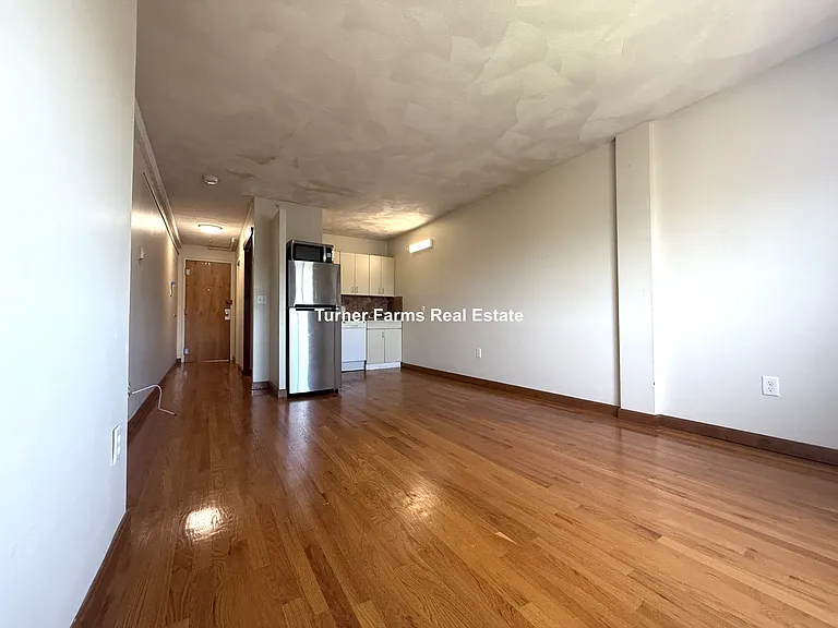 1110B Commonwealth Ave #709 — Photo 2