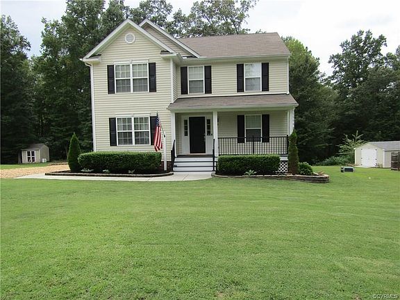 2nd image of 385 Oxford Ln