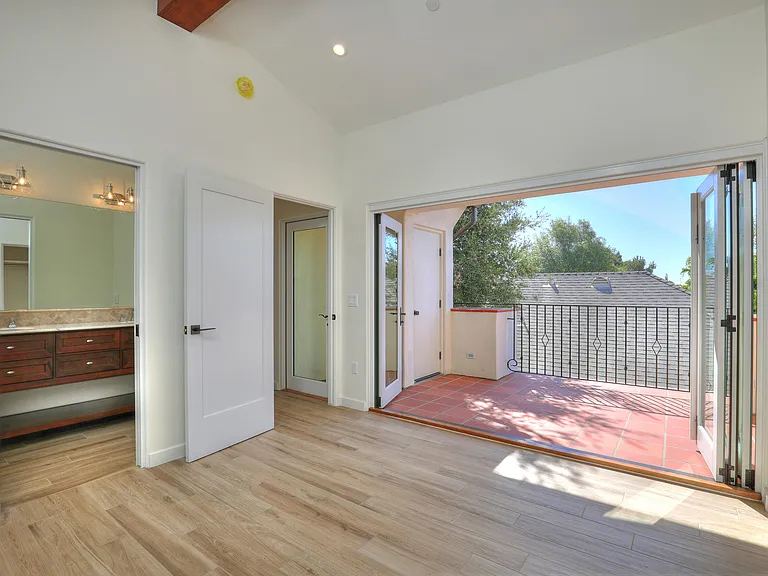 1005 N Milpas St #A — Photo 14