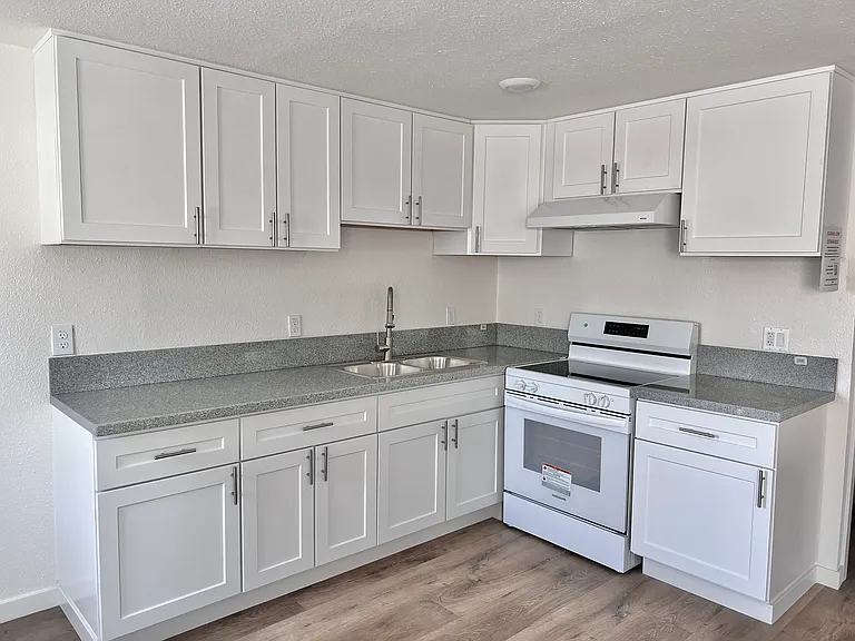 14475 Foothill Blvd #10 — Photo 5