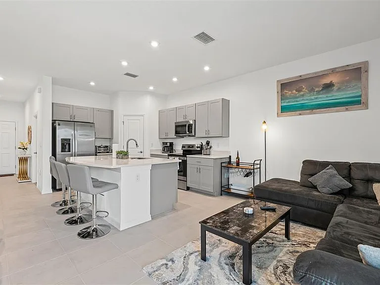 5725 Haven Ter — Photo 9